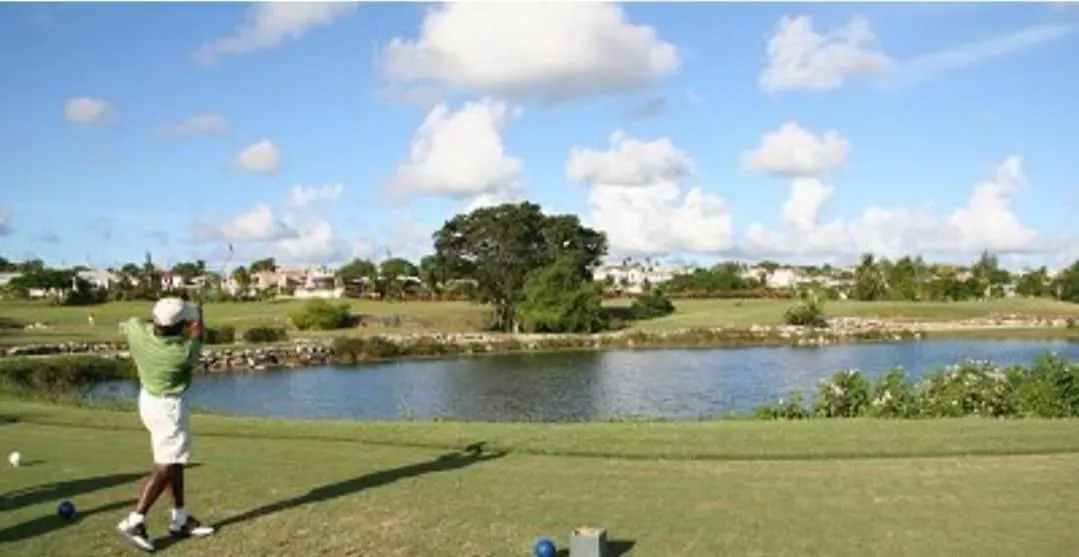 Pondbottom Apartment Hotel Saint James Barbados