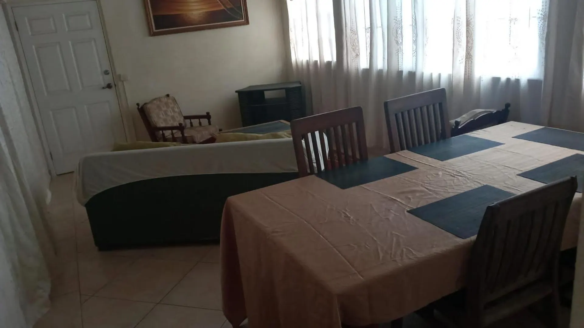 Pondbottom Apartment Hotel Saint James 0*,  Barbados